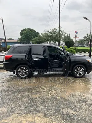 Nissan Pathfinder 2018 Black