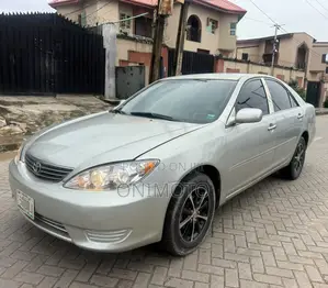 Toyota Camry LE 4dr Sedan (2.4L 4cyl 5A) 2006 Silver