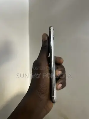 Apple iPhone XS Max 64 GB White