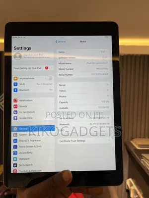 Apple iPad Wi-Fi 128 GB Gray