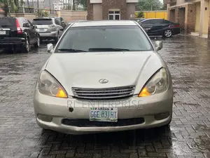 Lexus ES 300 2002 Gold