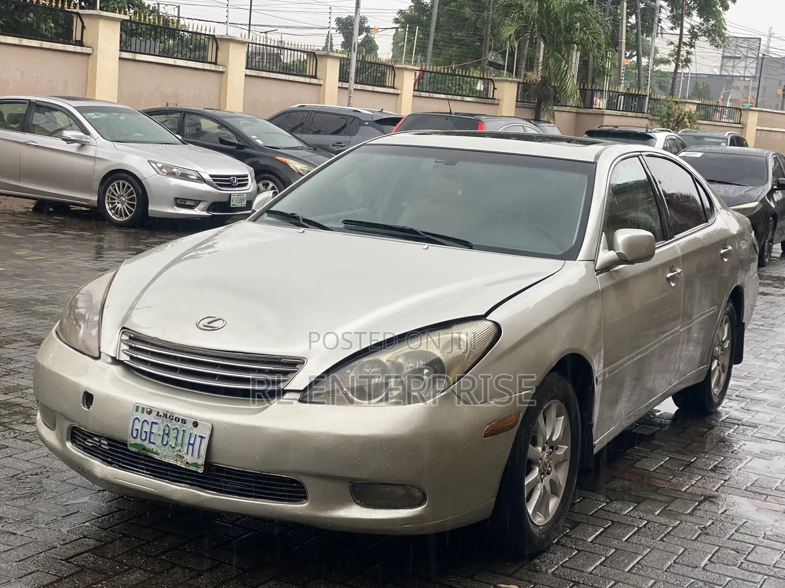 Lexus ES 300 2002 Gold