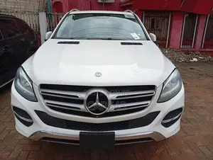 Mercedes-Benz GLE-Class 2017 Beige