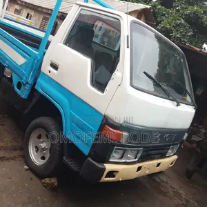Toyota Dyna 150 With Normal Bucket 3y Engine Petrol Truck