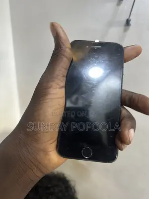 Apple iPhone 7 128 GB Black