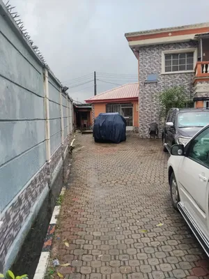 8bdrm Duplex in Dolphin Extension for sale