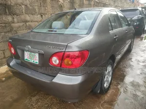 Toyota Corolla 2004 Gray