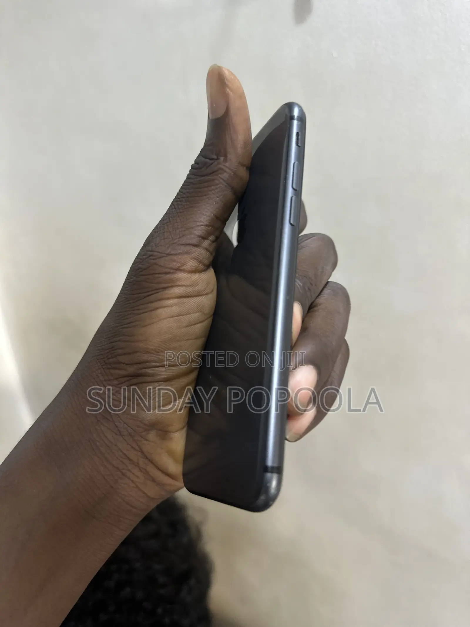 Apple iPhone 8 64 GB Black