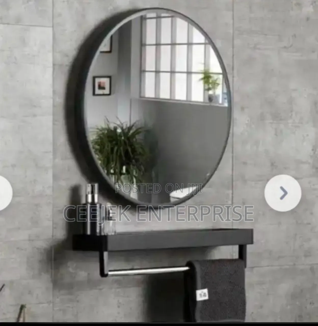 Round Mirrow With Shelf