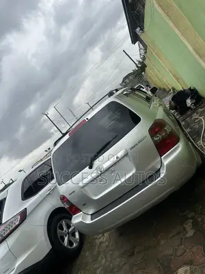Toyota Highlander 2004 Gold