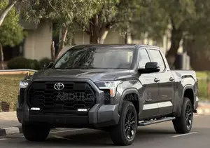 Toyota Tundra 2024 Gray