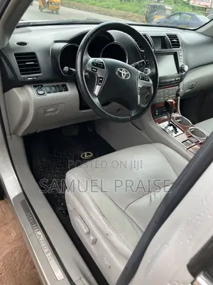 Toyota Highlander 2013 Silver