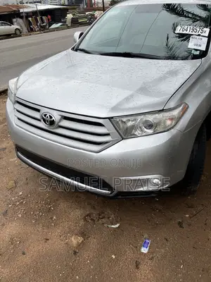 Toyota Highlander 2013 Silver