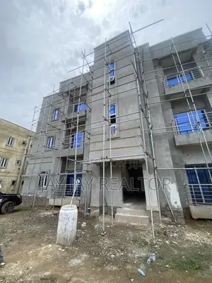 2bdrm Block of Flats in Apo Primary for sale