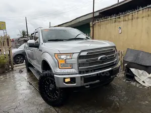Ford F-150 Platinum 4x4 SuperCrew Cab Styleside 5.5 ft. box 145 in. WB