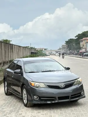 Toyota Camry SE Limited Edition 4dr Sedan (2.5L 4cyl 6A) 2012 Gray