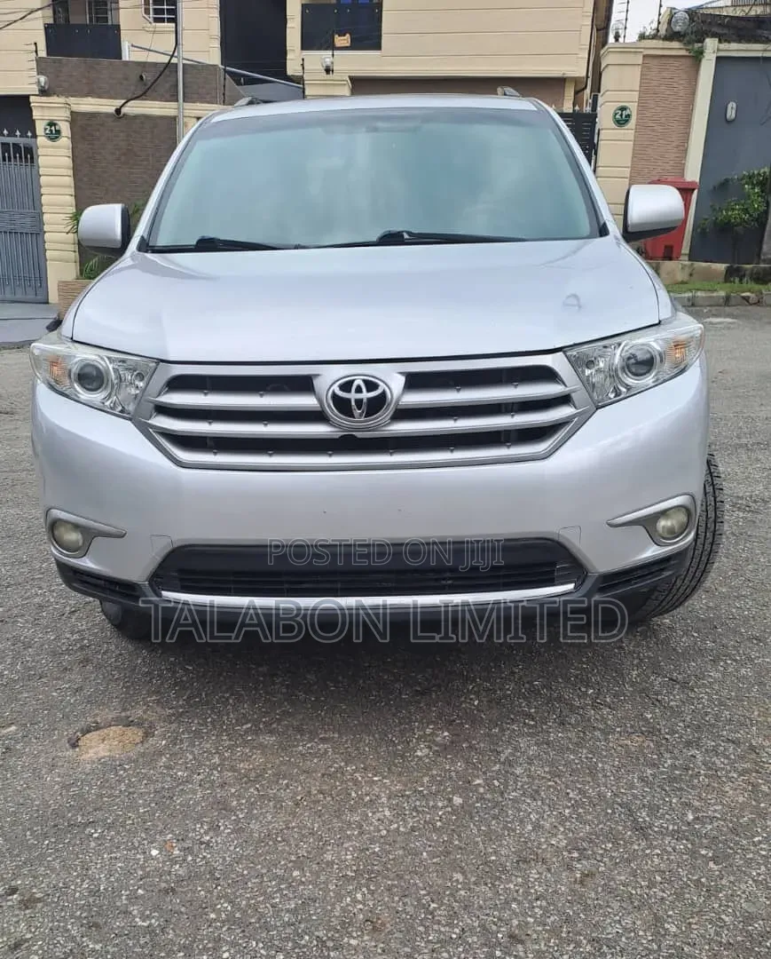 Toyota Highlander 2012 Silver