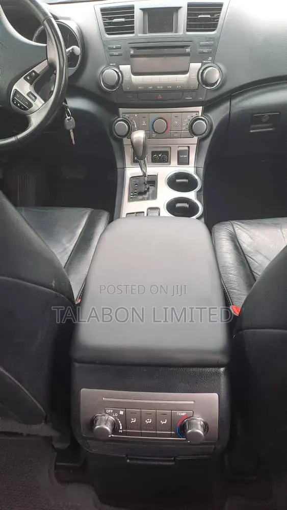 Toyota Highlander 2012 Silver