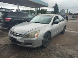 Honda Accord 2005 Silver