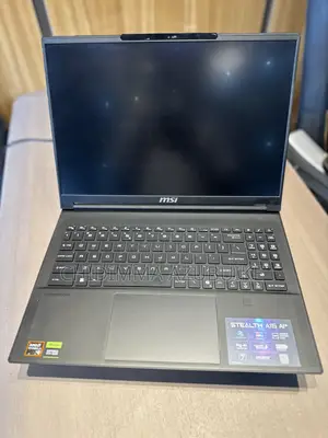 Laptop MSI Stealth 16 AI Studio 32GB AMD Ryzen 9 SSD 1T