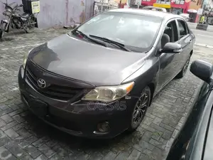 Toyota Corolla 2010 Gray