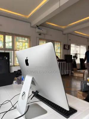 Desktop Computer Apple iMac 2GB Intel Core i5 SSD 1T