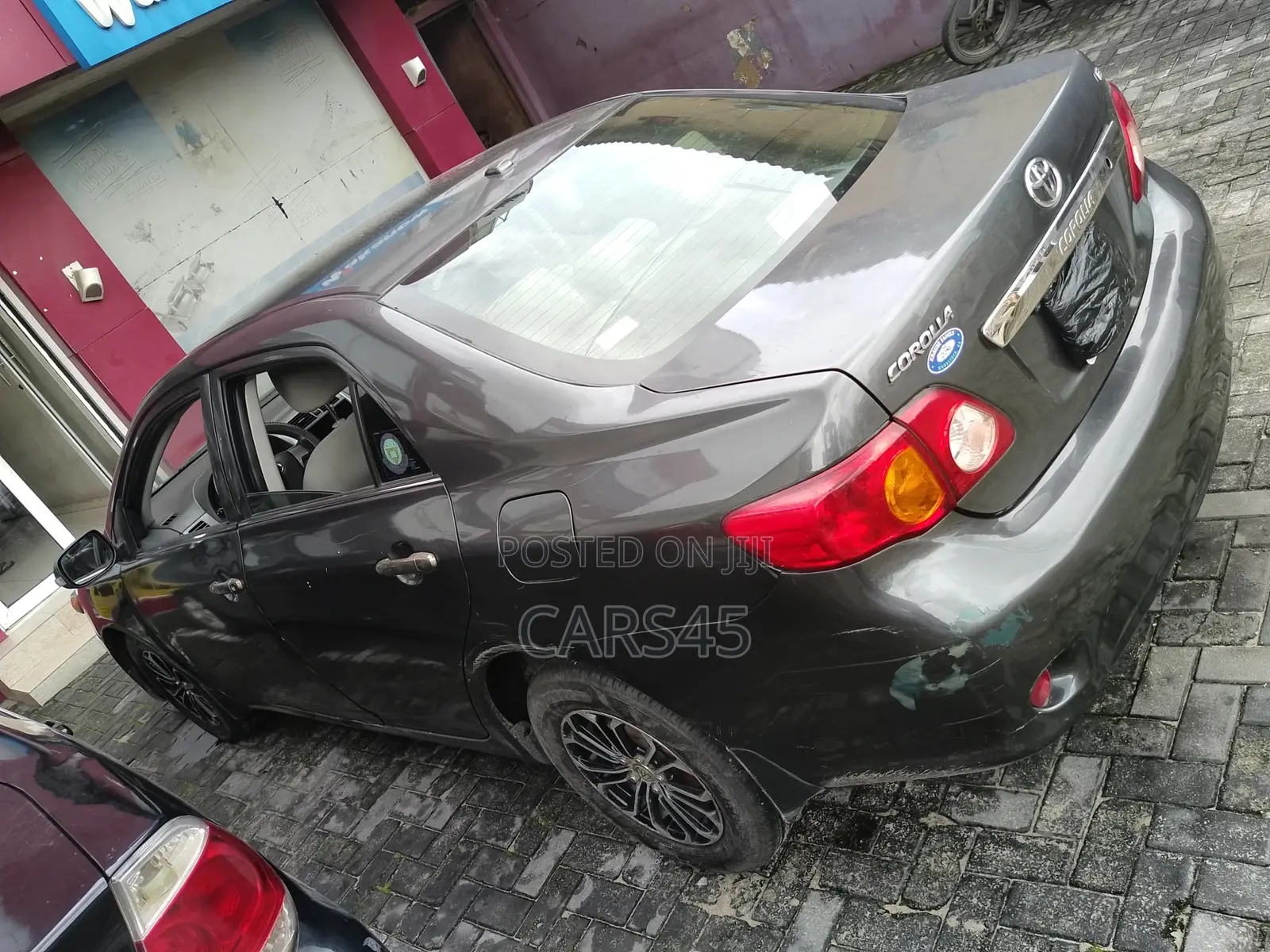 Toyota Corolla 2010 Gray