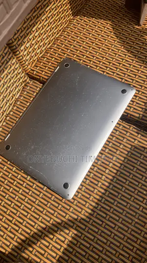Laptop Apple MacBook Pro 2017 8GB Intel Core i5 SSD 256GB