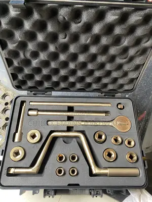 17pcs Nonspark Set of 1/2” Socket