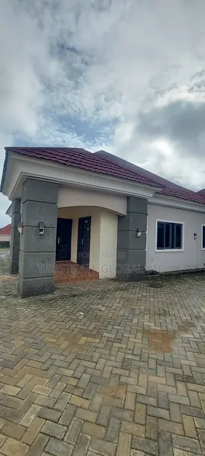 2bdrm Bungalow in Broadview Estate, Idu for rent