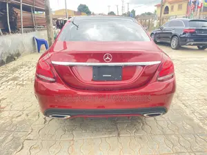 Mercedes-Benz C300 2016 Red