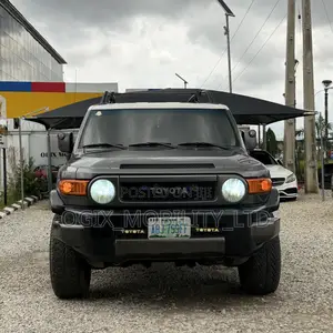 Toyota FJ Cruiser 2006 Gray