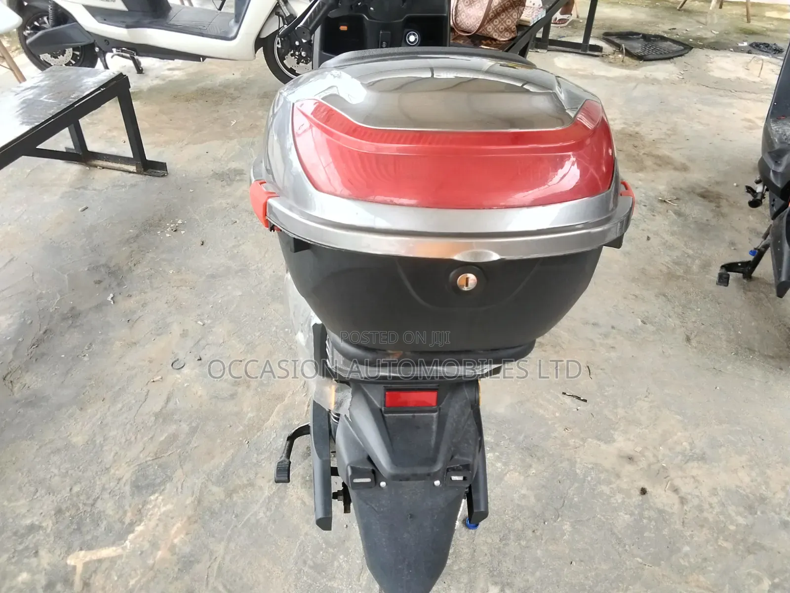 Royal Motorcycle 2024 Black