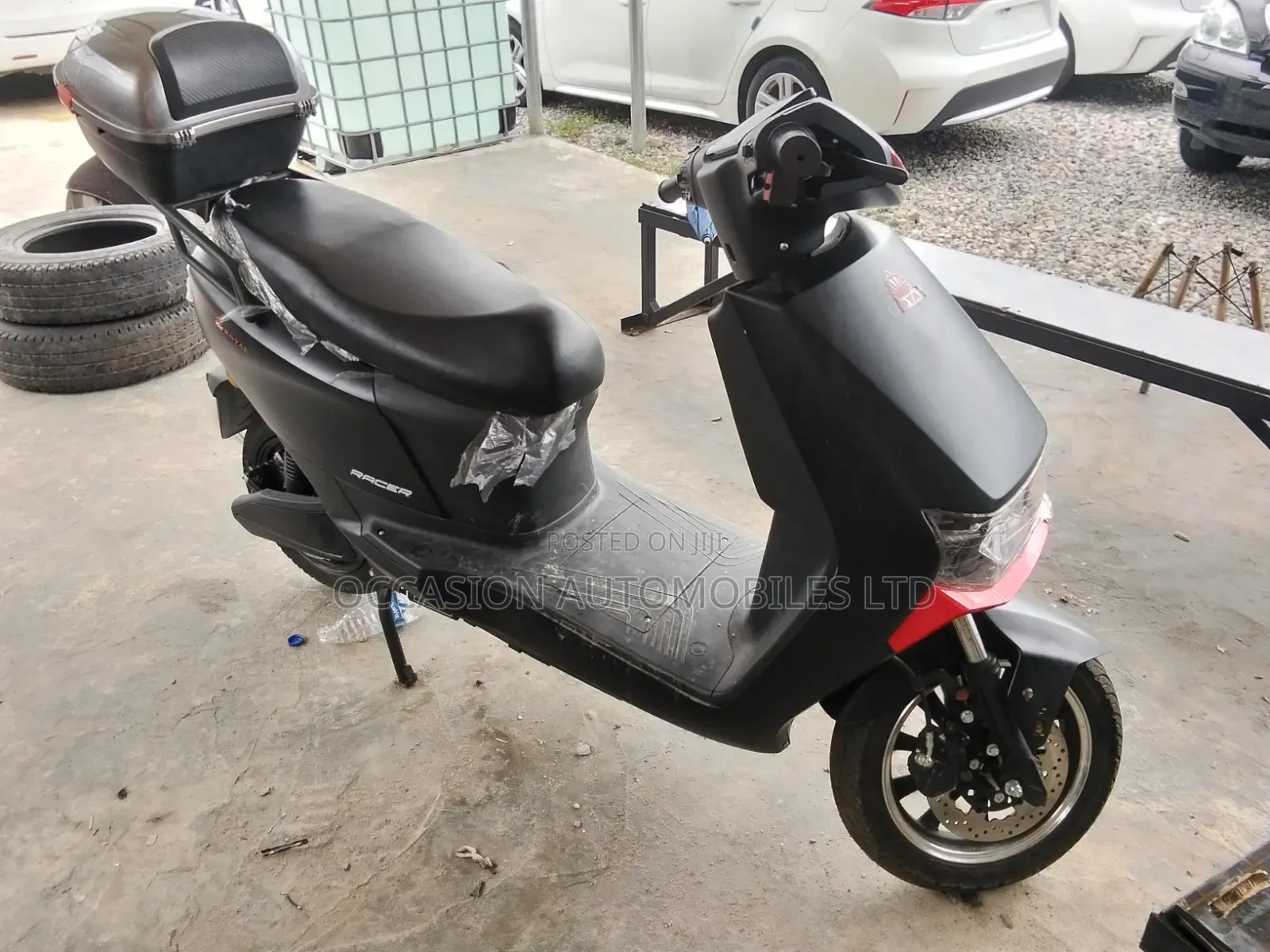 Royal Motorcycle 2024 Black
