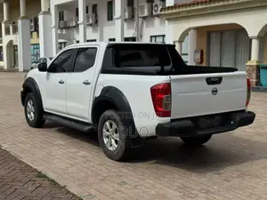 Nissan Pick-Up 2021 White