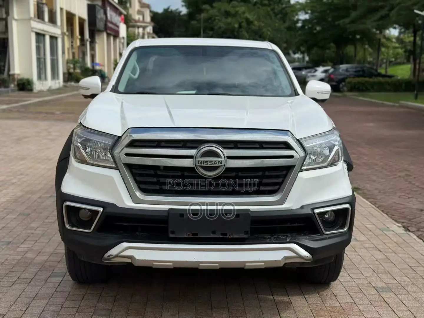 Nissan Pick-Up 2021 White