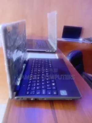 Laptop Toshiba Satellite E105 4GB Intel Celeron SSD 140GB