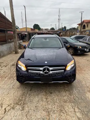Mercedes-Benz GLC-Class 2016 Blue