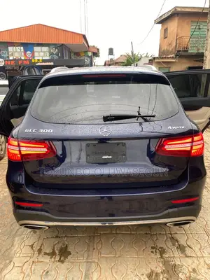 Mercedes-Benz GLC-Class 2016 Blue
