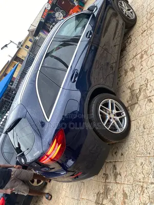 Mercedes-Benz GLC-Class 2016 Blue