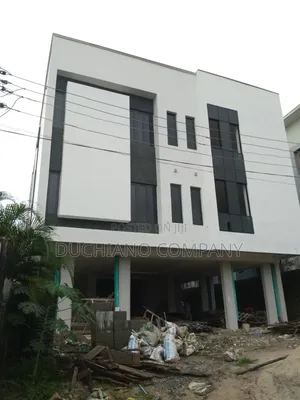 14bdrm Maisonette in Ikeja GRA for rent