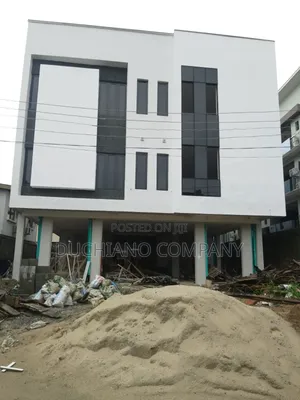 14bdrm Maisonette in Ikeja GRA for rent