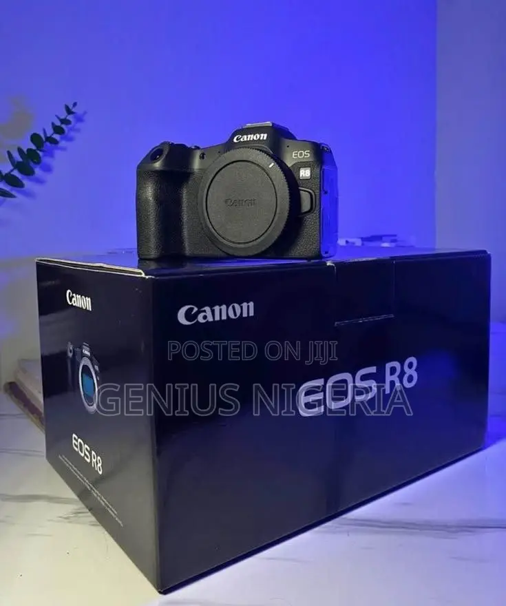 Canon Eos R8 for Rent