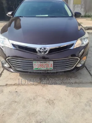 Toyota Avalon XLE Sedar FWD (3.5L 6cyl 6A) 2013 Brown