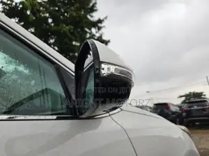 Hyundai Santa Fe Limited Ultimate FWD 2017 White
