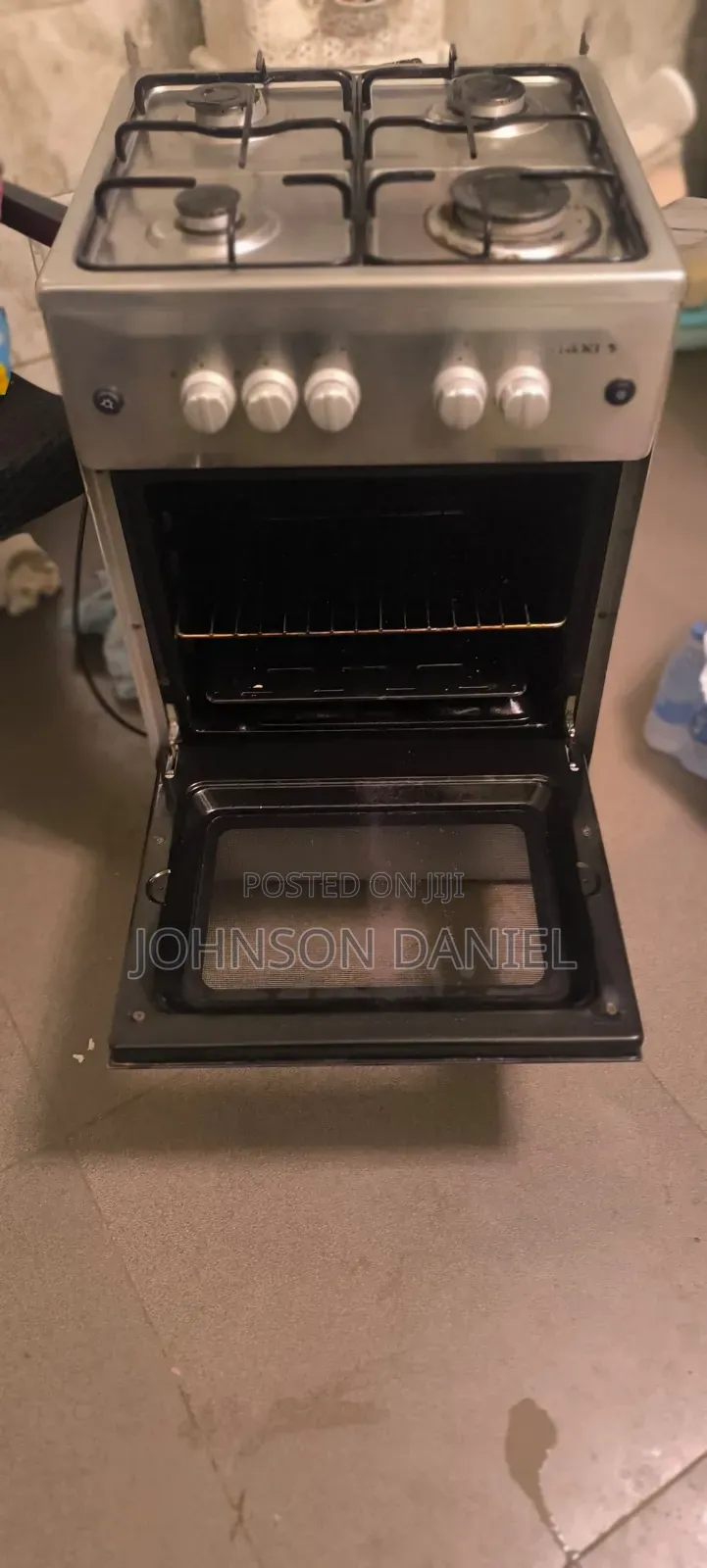 Maxi 4-Burner Gas Cooker With Oven