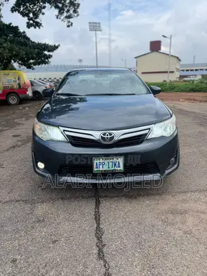 Toyota Camry SE 4dr Sedan (2.5L 4cyl 6A) 2012 Black