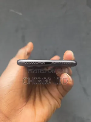 Apple iPhone 7 32 GB Black