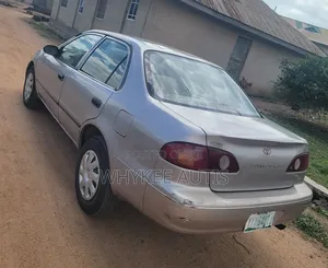 Toyota Corolla 2002 Gold