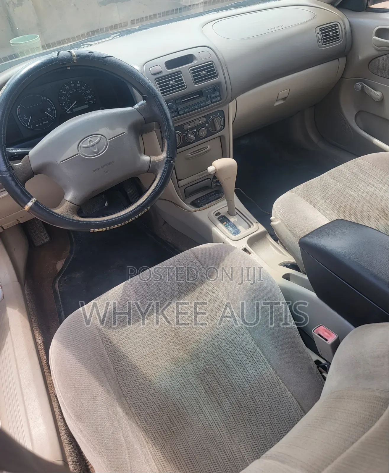 Toyota Corolla 2002 Gold